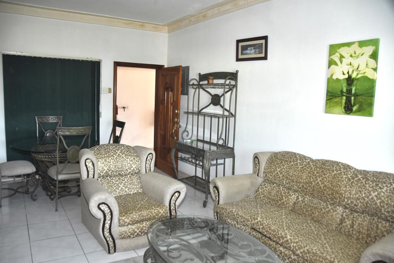 Embassy Deluxe Apartment Kingston Zewnętrze zdjęcie
