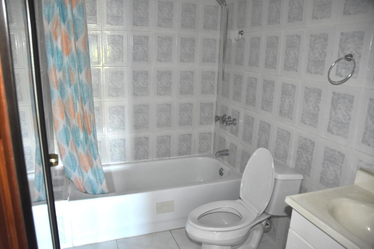 Embassy Deluxe Apartment Kingston Zewnętrze zdjęcie